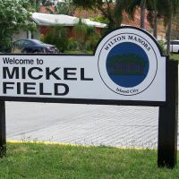 Mickel Field, Лейзи-Лейк
