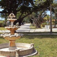 Another Fountain at Miami Springs-Forrest Dr & S Royal Poinciana, Майами-Спрингс
