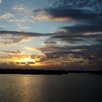 Sunrise over Sykes Creek, Мерритт-Айленд