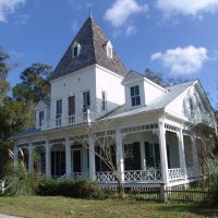 1871 Ollinger-Tilghman house, very unique Creole Victorian style (12-31-2011), Милтон
