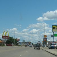 River Lodge and McDonalds, Пирр