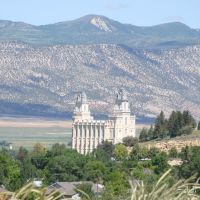 Manti Temple from the hills, Саут-Вебер