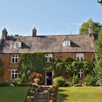 The pretty Easington House Guest House, a little country charm in the centre of Banbury, Банбери