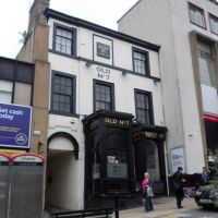 "Old No. 7" public house in Barnsley town centre, Барнсли