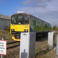 Class 150 leaves Bedford St. Johns for Bedford Midland, Бедфорд