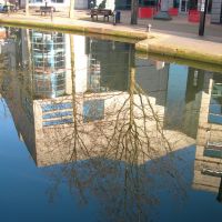 Reflections In The Canal. Birmingham, Бирмингем
