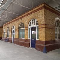 Bolton Station, Болтон