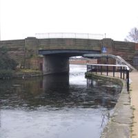 Coffee House Bridge, O Taking Merton Road Over The Leeds & Liverpool Canal., Бутл