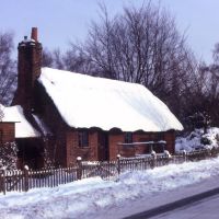 Thatched Cottages, Barkham Road, Вокингем