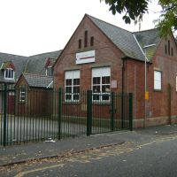 Golborne St Thomass School, Голборн