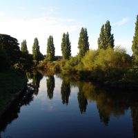 a wonderful morning is mirroring the nature in the / River Ouse, seen from Water End Bridge, Йорк