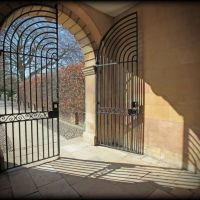 The Gates to Clare College Cambridge, Кембридж