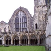 Canterbury - Claustro de la Catedral, Кентербери