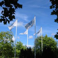 Unilever UK Ltd., Crawley, flags, Кроули