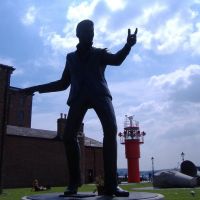 Billy Fury statue Albert Dock 2007, Ливерпуль
