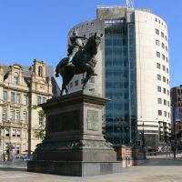The Black Prince Statue in City Square, Leeds, UK., Лидс