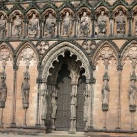 Lichfield Cathedral,  front- detail, Личфилд