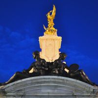 Quenn Victoria Memorial Statue; London * Olympist ©, Лондон