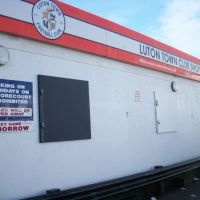 Luton Town FC shop, Лутон