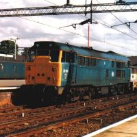 Class 31101 Diesel Locomotive Photo passing through  Northampton Station in the early 1990s, Нортгемптон
