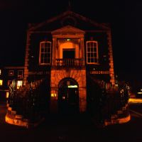 the Guildhall, Poole, at night, Пул
