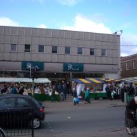 Open market on St.Peters street in St.Albans, Сант-Албанс