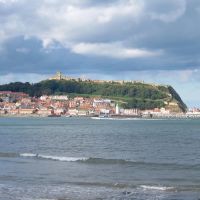 Scarborough, harbour and castle, Скарборо