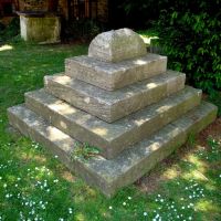 BURIED ABOVE GROUND, Stroud, Gloucestershire.  (See commments box for story)., Строуд