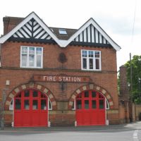Fire station building, Tonbridge, May 2009, Тонбридж
