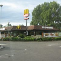 McDonalds in Farnborough, Фарнборо