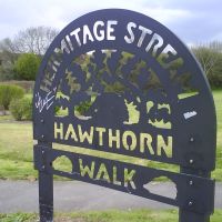 Sign for hawthorn walk, Хавант