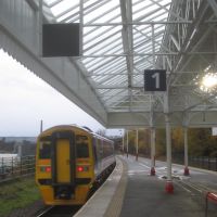 The Manchester train leaves Halifax station., Халифакс