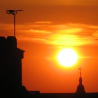 Setting sun over Haywards Heath, Хейвардс-Хит