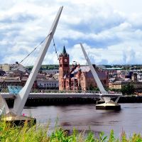 Northern Ireland. Derry~Londonderry. Triple A for Londonderry:  A peace bridge. A guild hall. A foyle river :), Лондондерри