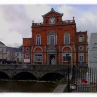 Newry Townhall - built in two counties, Ньюри