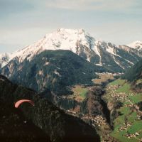 Me Paragliding above Mayrhofen Austria, Майрхофен