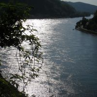 Schöne blaue Donau unter dem Schlossberg, Линц