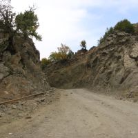 Road to Galajik between rocks, Джалилабад