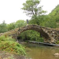 Mediveal bridge near Mets Tagher village, Кази-Магомед