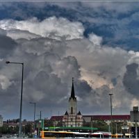 Vihar előtt a Búza téren, Мишкольц