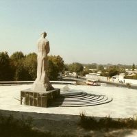 Samarcande - La statue dOuloug-Beg, Красногвардейск