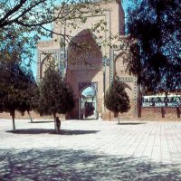 1984.04. - Samarkand, Bibi Hanim mosque-pestak, Самарканд