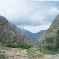 The beginning of Valley going to Kyrgyzstan, Учкуприк