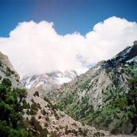 Dugoba, Zamok peak in clouds (view down, N), Учкуприк