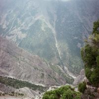 Dugoba, Maliy Zamok pass, descent to Dugoba ravine, Учкуприк