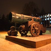 Copy of the Kremlin cannon, Донецк