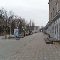 После 15 - 00 город вымирает..., Новоазовск