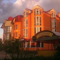 MAll and Hotel and Fast Food Restaurant "POPCORN", Виноградов