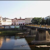 Вид на площадь Театральную и пешеходный мост, Ужгород