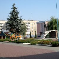 Центр,пам ятник Шевченкові.*, Городенка